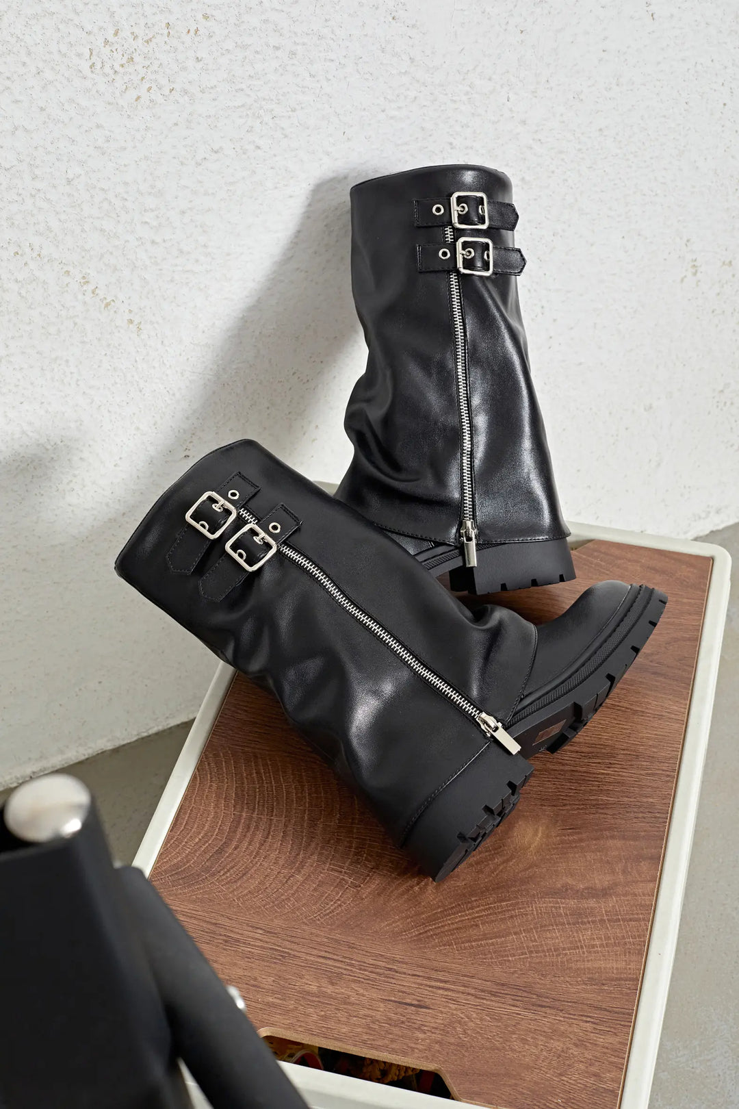 Annie - Exclusive zip boots